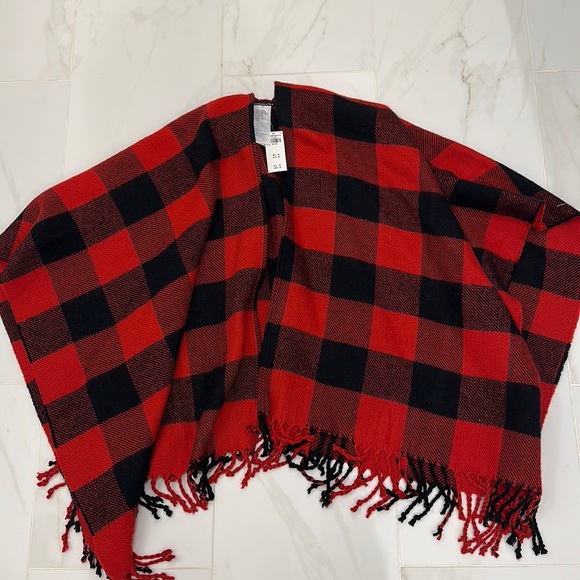 Abercrombie and Fitch Red and Black Flannel Shaw - Picture 1 of 2